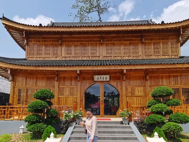 Guzzu cafe & Bistro ร้านกาแฟใกล้เขาคิชฌกูฏ