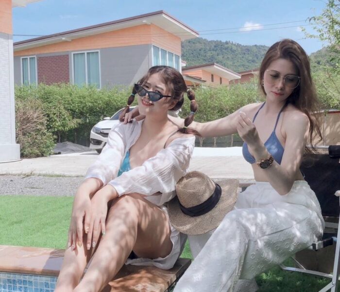 ถ่ายรุปก่อนลงสระ พูลวิลล่า ระยอง